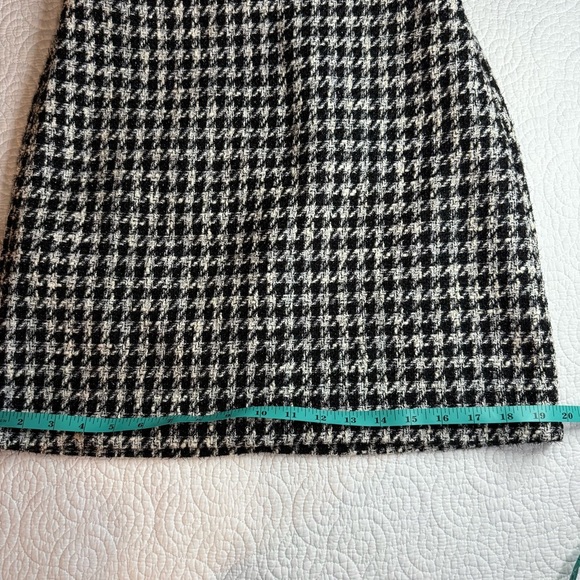 LOFT Black and White Houndstooth Mini Skirt - Picture 11 of 15